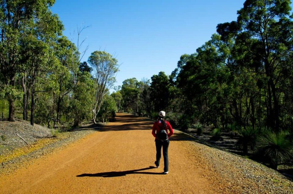 perth hiking tour