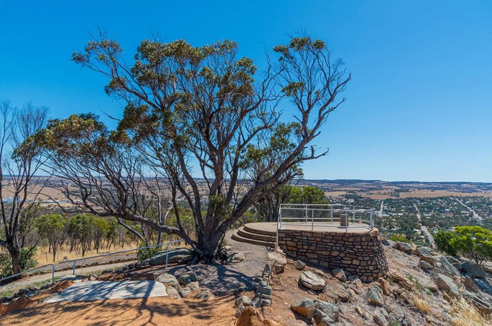 walk overlooking york wa